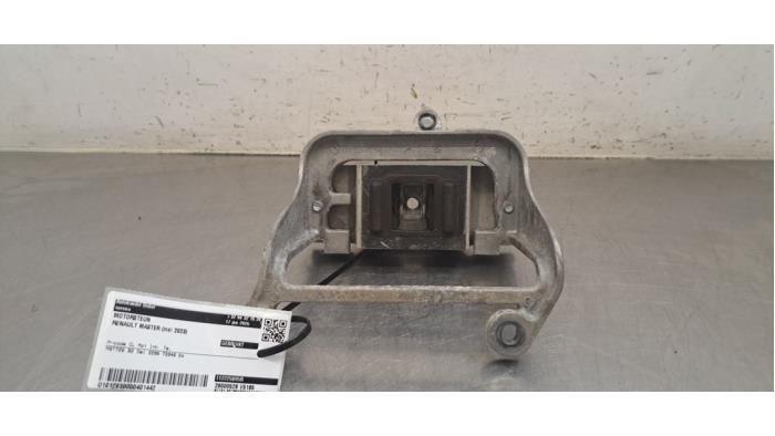 Used Engine mount Renault Master III (FV) 2.3 dCi 135 16V FWD Price € 36,30 Inclusive VAT offered by Autohandel Didier