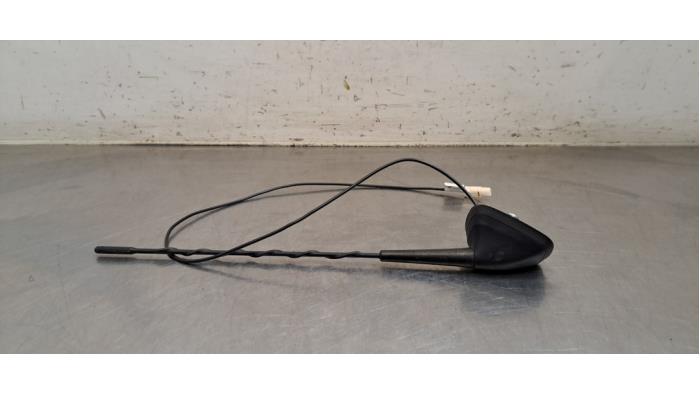 Używane Antena Renault Master III (FV) 2.3 dCi 135 16V FWD Cena € 60,50 Z VAT oferowane przez Autohandel Didier