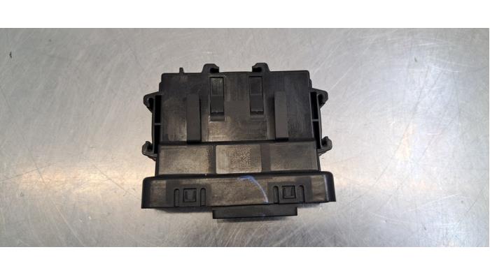 Używane Modul gateway Renault Trafic (1FL/2FL/3FL/4FL) 2.0 dCi 16V 150 Cena € 60,50 Z VAT oferowane przez Autohandel Didier