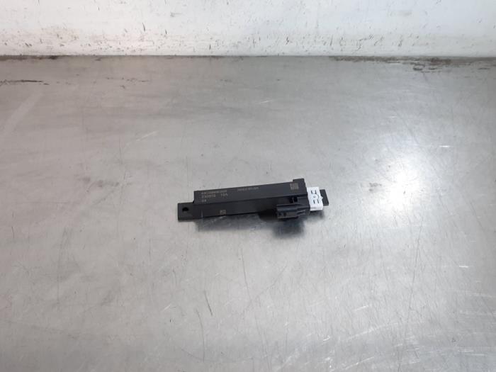 Używane Keyless Entry-Antena Renault Austral 1.2 E-Tech Full Hybrid 200 Cena € 24,20 Z VAT oferowane przez Autohandel Didier