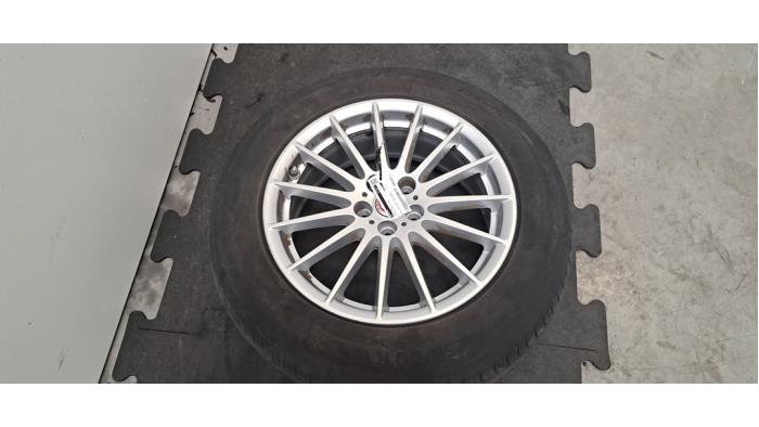 Używane Obrecz + Opona Jaguar F-Pace 2.0 D 180 16V AWD Cena € 199,65 Z VAT oferowane przez Autohandel Didier