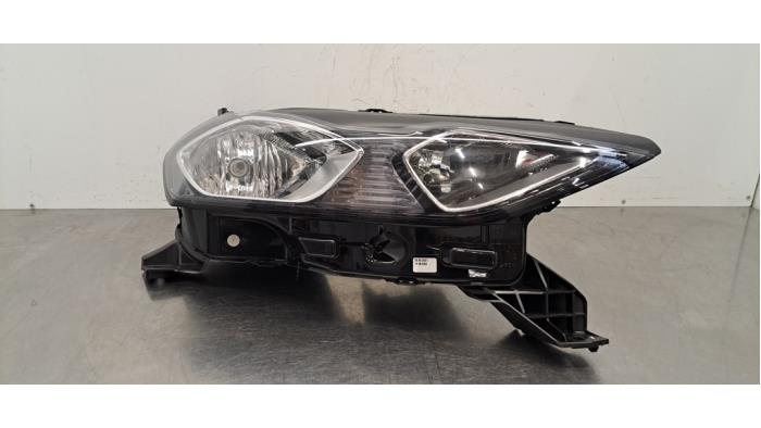 Używane Reflektor prawy DS Automobiles DS 3/Crossback (UC/UJ/UR) E-Tense 50 kWh Cena € 332,75 Z VAT oferowane przez Autohandel Didier