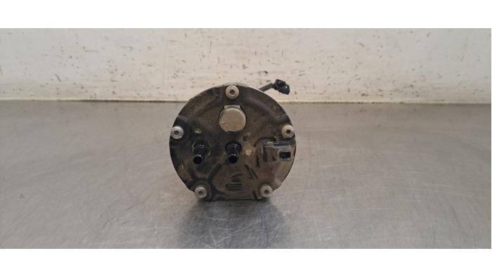 Gebrauchte Kraftstofffilter Mercedes Vito (447.6) 1.6 111 CDI 16V 4x4 Preis € 48,40 Mit Mehrwertsteuer angeboten von Autohandel Didier