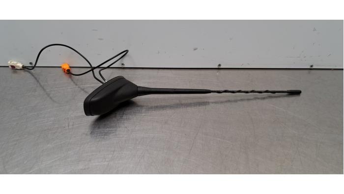 Używane Antena Citroen C3 (CB/CC) 1.2 PureTech 100 Cena € 30,25 Z VAT oferowane przez Autohandel Didier