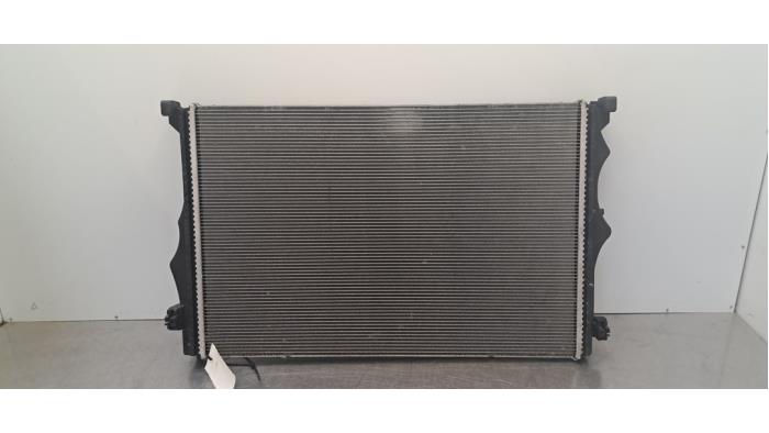 Usagé Radiateur Mercedes CLA (118.3) 1.3 CLA-180 Turbo 16V Mild Hybrid Prix € 229,90 Prix TTC proposé par Autohandel Didier