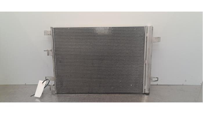 Usagé Condenseur de climatisation Mercedes CLA (118.3) 1.3 CLA-180 Turbo 16V Mild Hybrid Prix € 163,35 Prix TTC proposé par Autohandel Didier