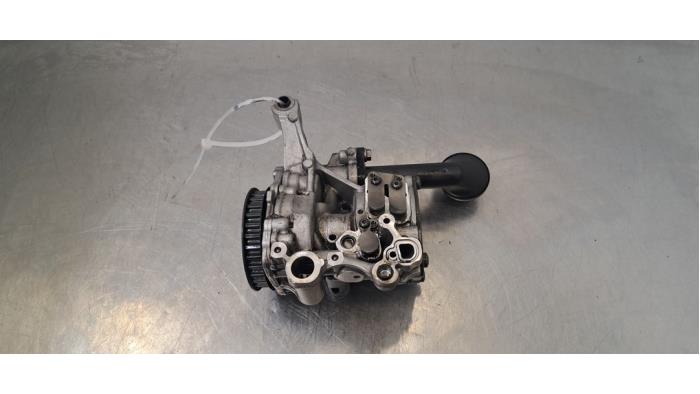 Gebrauchte Ölpumpe Volkswagen Passat Variant (3G5) 2.0 TDI 16V 190 4Motion Preis € 60,50 Mit Mehrwertsteuer angeboten von Autohandel Didier