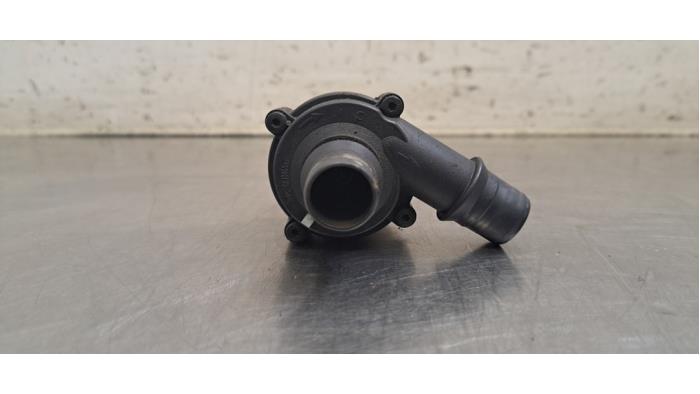 Begagnade Extra vattenpump Peugeot Traveller 2.0 Blue HDi 180 16V Pris € 42,35 Inklusive moms erbjuds av Autohandel Didier