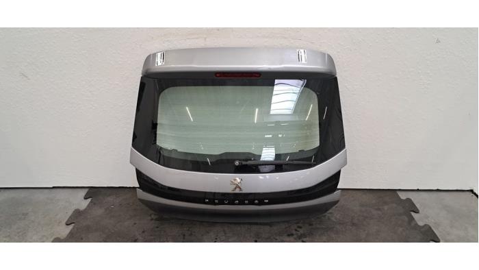 Begagnade Baklucka Peugeot 208 II (UB/UH/UP) 1.2 Vti 12V PureTech 75 Pris € 665,50 Inklusive moms erbjuds av Autohandel Didier