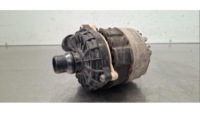 Begagnade Extra vattenpump Mercedes Vito (447.6) 2.0 116 CDI 16V Pris € 54,45 Inklusive moms erbjuds av Autohandel Didier