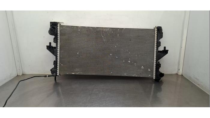 Usagé Radiateur Citroen Jumper (U9) 2.2 Blue HDi 140 Prix € 102,85 Prix TTC proposé par Autohandel Didier