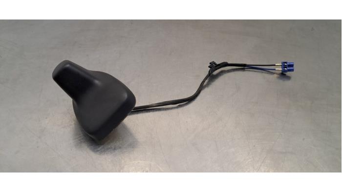 Używane Antena Ford Transit 2.0 TDCi 16V Eco Blue 130 Cena € 60,50 Z VAT oferowane przez Autohandel Didier