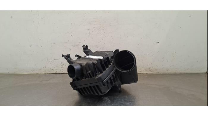 Begagnade Luftfilterhus Mercedes CLA (118.3) 1.3 CLA-180 Turbo 16V Pris € 163,35 Inklusive moms erbjuds av Autohandel Didier