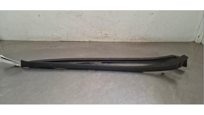 Gebrauchte Windschutzscheibe blende Set Mercedes CLA (118.3) 1.3 CLA-180 Turbo 16V Preis € 24,20 Mit Mehrwertsteuer angeboten von Autohandel Didier