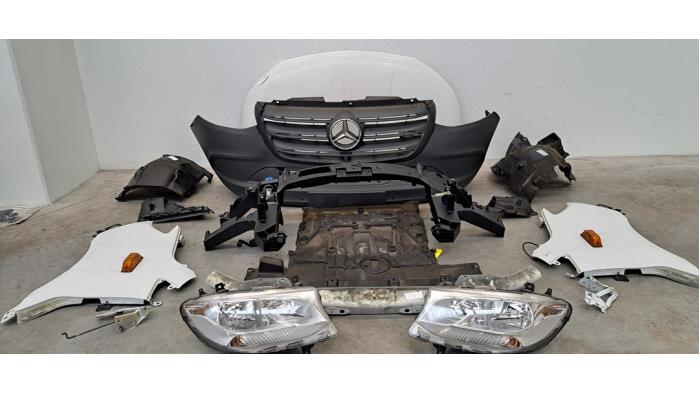 Usagé Face avant Mercedes Sprinter 3,5t (910.0/910.1/907.1/907.2) 315 CDI 2.0 D RWD Prix € 2.662,00 Prix TTC proposé par Autohandel Didier