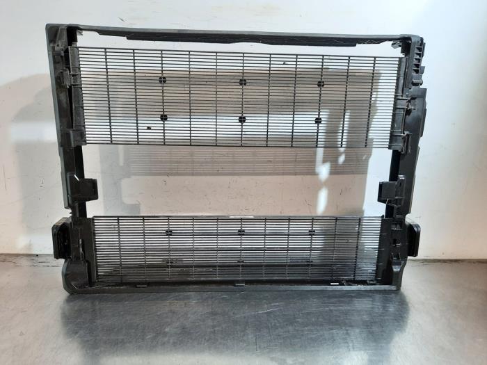 Begagnade Lufttratt BMW 3 serie (G20) 330e 2.0 TwinPower Turbo 16V Pris € 48,40 Inklusive moms erbjuds av Autohandel Didier