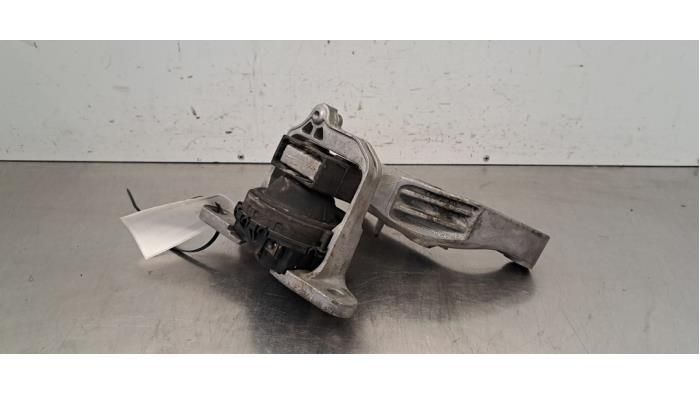 Used Engine mount Renault Trafic (1FL/2FL/3FL/4FL) 2.0 dCi 16V 110 Price € 60,50 Inclusive VAT offered by Autohandel Didier