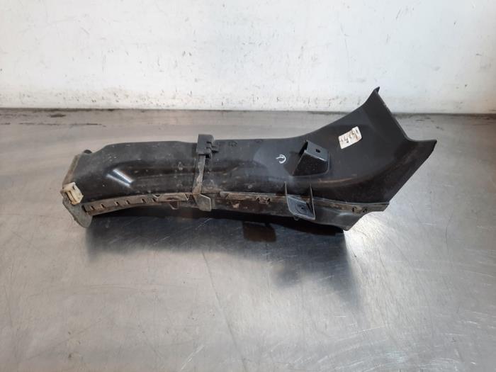 Begagnade Lufttratt BMW 3 serie (G20) 330e 2.0 TwinPower Turbo 16V Pris € 18,15 Inklusive moms erbjuds av Autohandel Didier