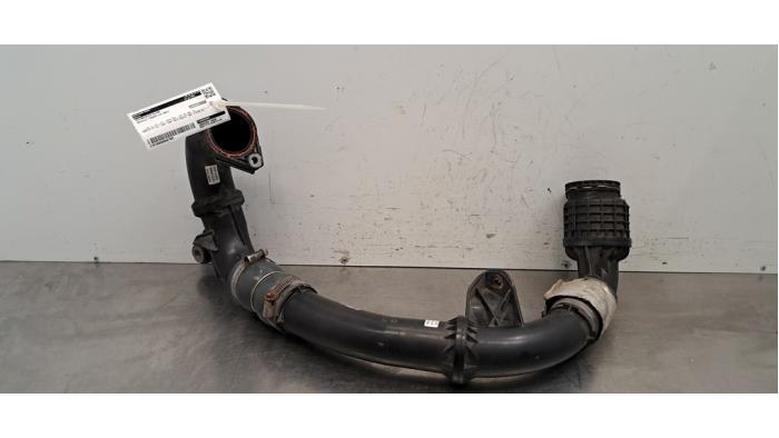 Gebrauchte Intercooler Schlauch Renault Trafic (1FL/2FL/3FL/4FL) 2.0 dCi 16V 120 Preis € 223,85 Mit Mehrwertsteuer angeboten von Autohandel Didier
