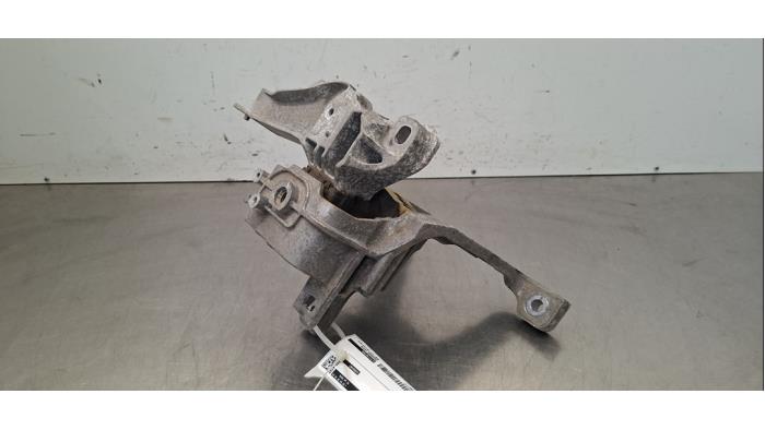 Engine mount Mercedes CLA Shooting Brake (118.6), 2019 2.0 CLA-200d, Combi/o, Diesel, 1.950cc, 110kW (150pk), FWD, OM654920, 2019-06, 118.612 (Used)