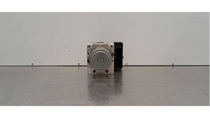 Begagnade ABS-pump Hyundai i20 (BC3) 1.2 16V Pris € 199,65 Inklusive moms erbjuds av Autohandel Didier