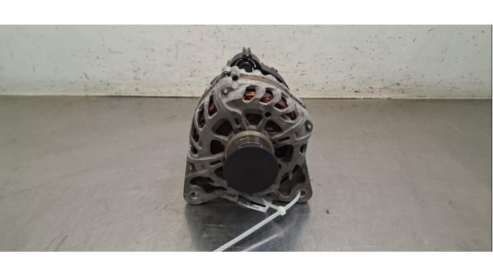 Usagé Dynamo Nissan Juke (F16) 1.0 DIG-T 117 12V Prix € 121,00 Prix TTC proposé par Autohandel Didier