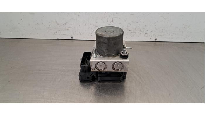 Begagnade ABS-pump Iveco New Daily VI 35C18,35S18,40C18,50C18,60C18,65C18,70C18 Pris € 296,45 Inklusive moms erbjuds av Autohandel Didier