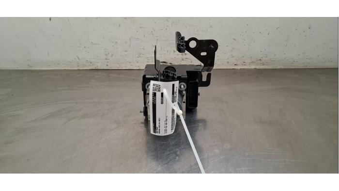 Usagé Bloc ABS Nissan Juke (F16) 1.0 DIG-T 117 12V Prix € 266,20 Prix TTC proposé par Autohandel Didier