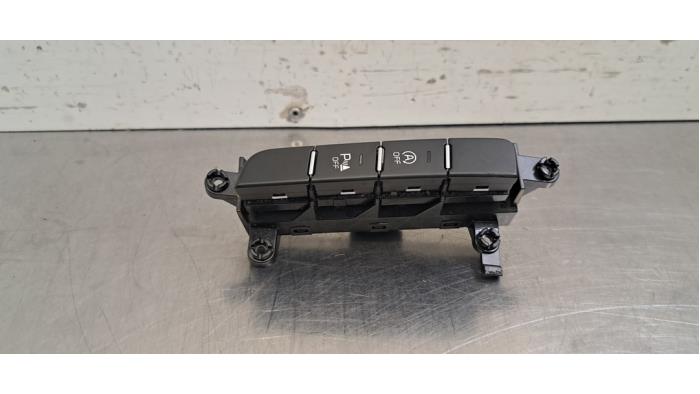Usados Interruptor PDC Kia Ceed (CDB5/CDBB) 1.0i T-GDi 12V Precio € 96,80 IVA incluido ofrecido por Autohandel Didier