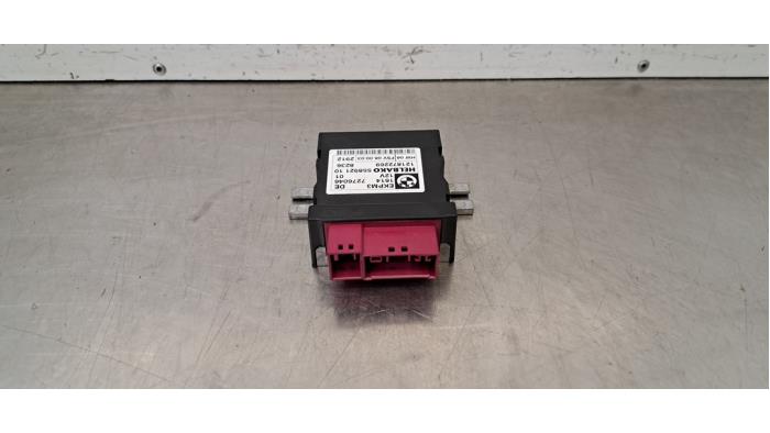 Usagé Module pompe carburant BMW X6 (E71/72) xDrive30d 3.0 24V Prix € 30,25 Prix TTC proposé par Autohandel Didier