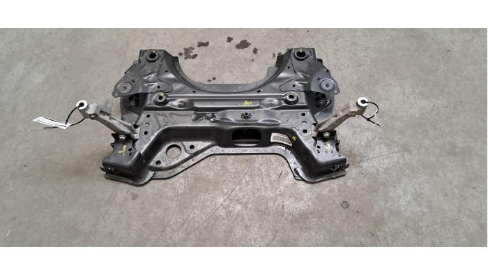 Begagnade Underram Peugeot Partner (EA//EF/EN/EU) 1.2 PureTech 110 Pris € 266,20 Inklusive moms erbjuds av Autohandel Didier