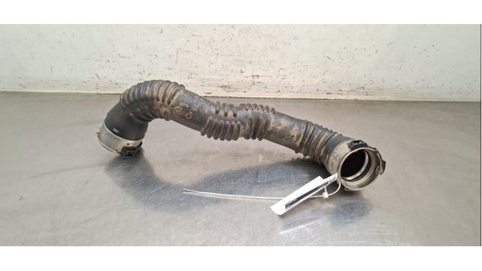 Gebrauchte Intercooler Rohr Mercedes CLA Shooting Brake (118.6) 1.3 CLA-250 e Turbo 16V Preis € 24,20 Mit Mehrwertsteuer angeboten von Autohandel Didier