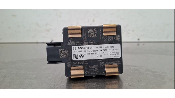 Begagnade Radarsensor Mercedes GLB (247.6) 2.0 GLB-200d 4-Matic Pris € 163,35 Inklusive moms erbjuds av Autohandel Didier