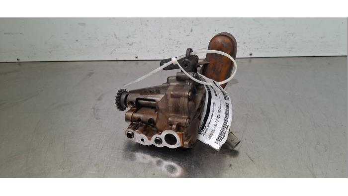 Gebrauchte Ölpumpe Renault Megane IV Estate (RFBK) 1.2 Energy TCE 130 Preis € 36,30 Mit Mehrwertsteuer angeboten von Autohandel Didier