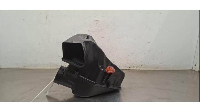 Begagnade Luftfilterhus BMW 7 serie (G11/12) 745e,Le Pris € 60,50 Inklusive moms erbjuds av Autohandel Didier