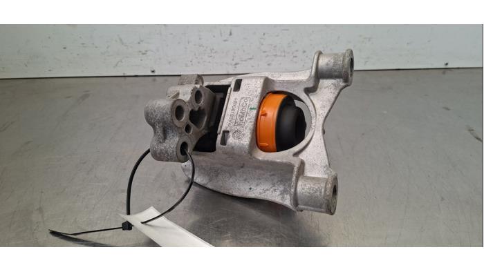 Usagé Support moteur Ford Fiesta 7 1.1 Ti-VCT 12V 75 Prix € 30,25 Prix TTC proposé par Autohandel Didier