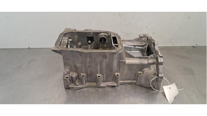 Used Engine crankcase Toyota C-HR (X1,X5) 1.8 16V Hybrid Price € 266,20 Inclusive VAT offered by Autohandel Didier