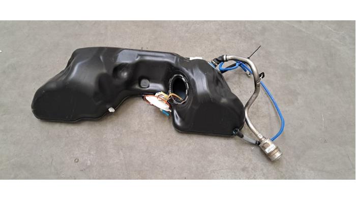 Używane Zbiornik BMW Z4 Roadster (G29) sDrive 25i 2.0 Twin Power Turbo 16V Cena € 332,75 Z VAT oferowane przez Autohandel Didier
