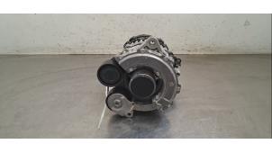 Dynamo van een Hyundai i30 (PDEB5/PDEBB/PDEBD/PDEBE) 1.5 T-GDI 16V Hybrid 48V 2024