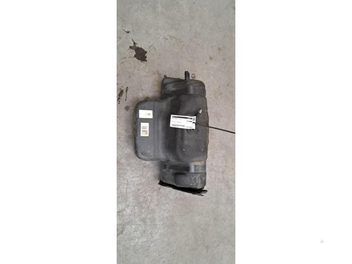 Gebrauchte Adblue Tank Iveco New Daily VI 35C18,35S18,40C18,50C18,60C18,65C18,70C18 Preis € 459,80 Mit Mehrwertsteuer angeboten von Autohandel Didier