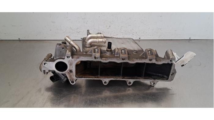 Usados Intercooler Volkswagen Passat Variant (3G5) 2.0 TDI 16V 150 Precio € 199,65 IVA incluido ofrecido por Autohandel Didier