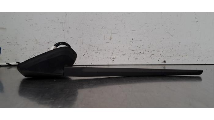 Używane Antena Renault Trafic (1FL/2FL/3FL/4FL) 2.0 dCi 16V 130 Cena € 60,50 Z VAT oferowane przez Autohandel Didier