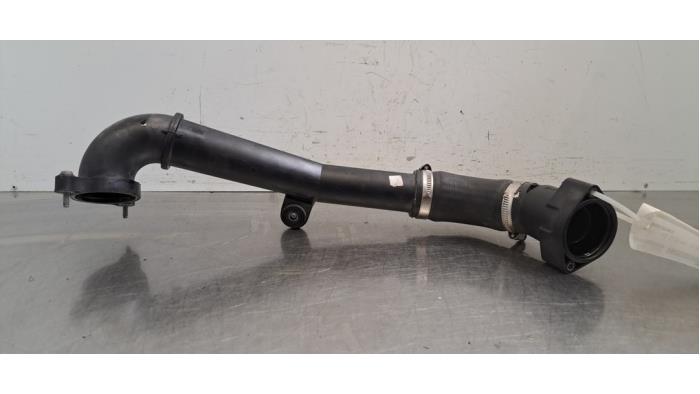 Gebrauchte Intercooler Rohr Audi A3 Cabriolet (8V7/8VE) 1.6 TDI Ultra 16V Preis € 42,35 Mit Mehrwertsteuer angeboten von Autohandel Didier
