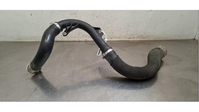 Gebrauchte Intercooler Schlauch Dacia Sandero III 1.0 TCe 90 12V Preis € 84,70 Mit Mehrwertsteuer angeboten von Autohandel Didier
