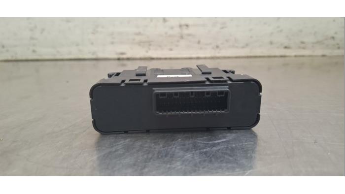 Używane Modul gateway Renault Espace (RFCJ) 2.0 Blue dCi 160 Cena € 36,30 Z VAT oferowane przez Autohandel Didier