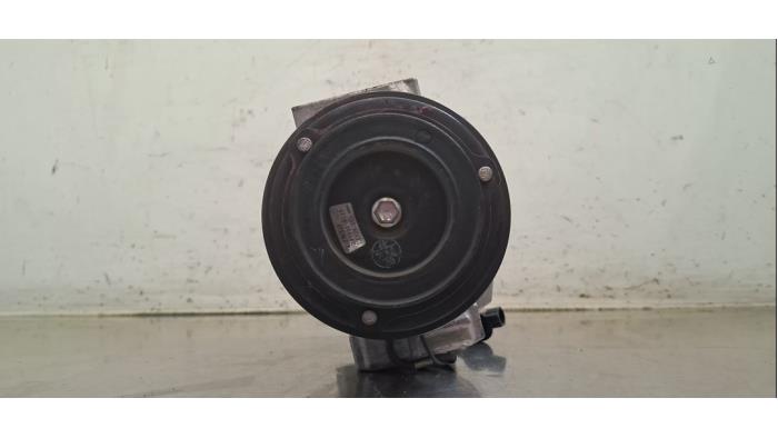 Usagé Pompe clim Iveco New Daily VI 35C18,35S18,40C18,50C18,60C18,65C18,70C18 Prix € 121,00 Prix TTC proposé par Autohandel Didier