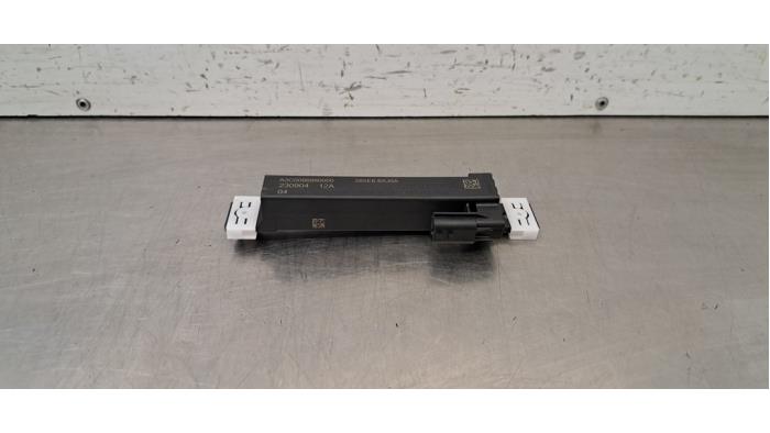 Używane Keyless Entry-Antena Dacia Duster (DJF) 1.5 dCi 115 Cena € 24,20 Z VAT oferowane przez Autohandel Didier
