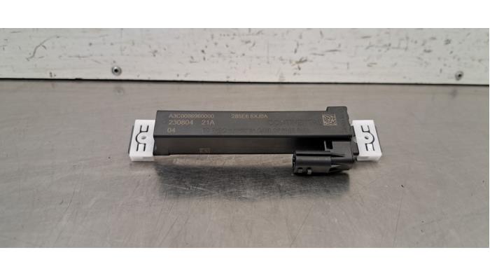 Używane Keyless Entry-Antena Dacia Duster (DJF) 1.5 dCi 115 Cena € 24,20 Z VAT oferowane przez Autohandel Didier