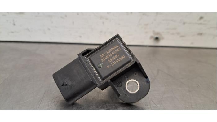 Begagnade MAP-sensor (insugsrör) Citroen C5 X (NC/ND) 1.6 Hybrid 225 Pris € 24,20 Inklusive moms erbjuds av Autohandel Didier