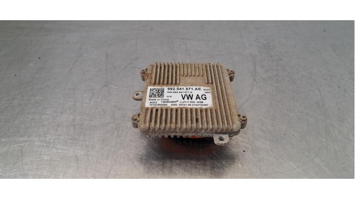 Używane Modułowy reflektor LED Volkswagen Golf VIII (CD1) 1.4 GTE 16V Cena € 66,55 Z VAT oferowane przez Autohandel Didier